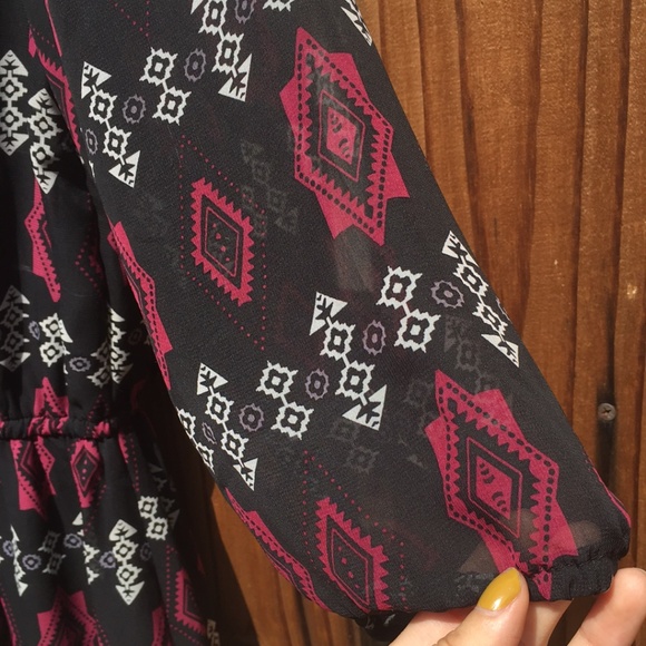 BeBop Black Flowy V Neck 3/4 Sleeves Dress Size L - Picture 3 of 5